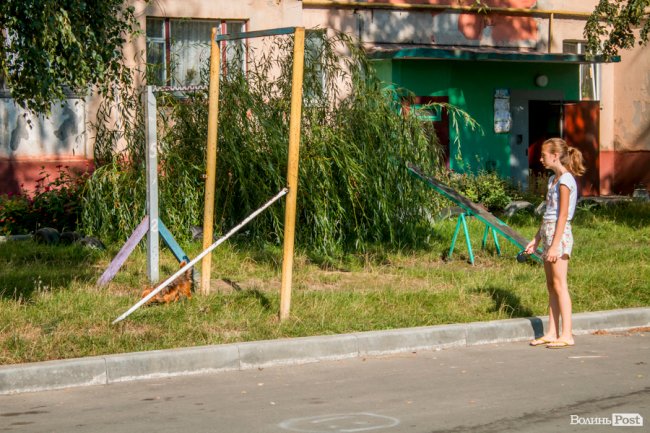 «Хто живе на ЛПЗ, тому у житті везе»: день на луцькому районі контрастів. ФОТО