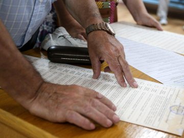 У Луцьку виборча комісія не пустила спостерігача на підсумкове засідання