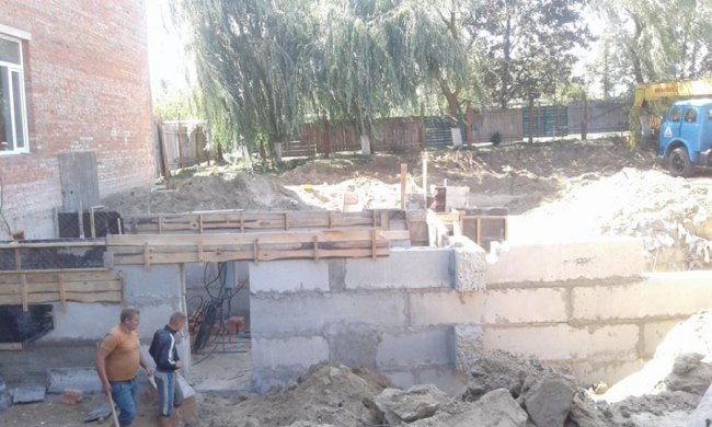 У волинському селі «розширюють» школу. ФОТО