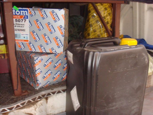 Шини, буржуйка та передачки: волинський волонтер везе бійцям гостинці