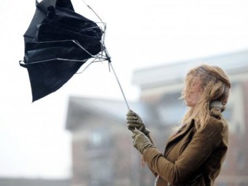 Волинян попередили про сильні пориви вітру