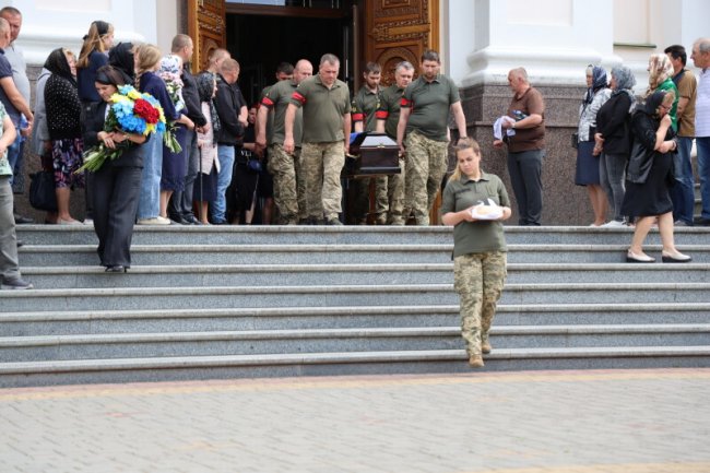 У Луцьку попрощалися з Героєм Віктором Степанюком