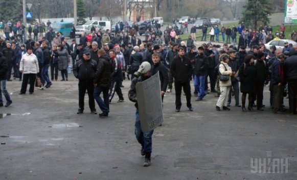 У Горлівці трощили «міліцію». ФОТО