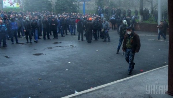 У Горлівці трощили «міліцію». ФОТО