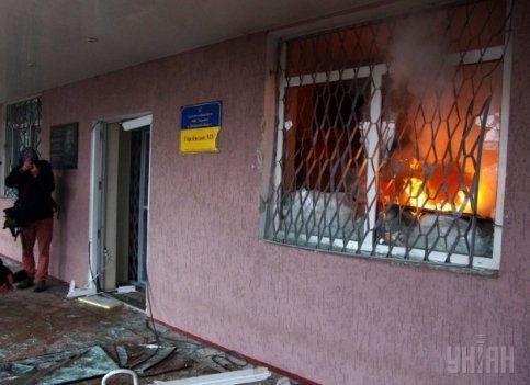 У Горлівці трощили «міліцію». ФОТО