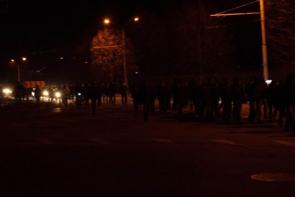 Фото нічного бунту в Луцьку