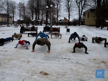 Атошники і школярі Нововолинська кинули виклик колегам з Володимира