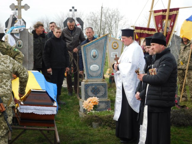 У Луцькому районі попрощались із загиблим Героєм Ігорем Кунчиком. ФОТО