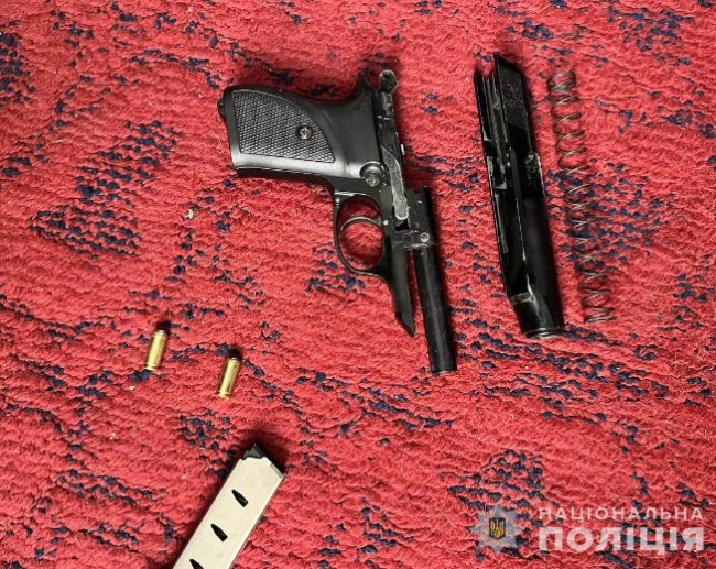 На Волині затримали торгівця зброєю