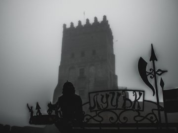 Туманний Луцьк: неймовірні фото 