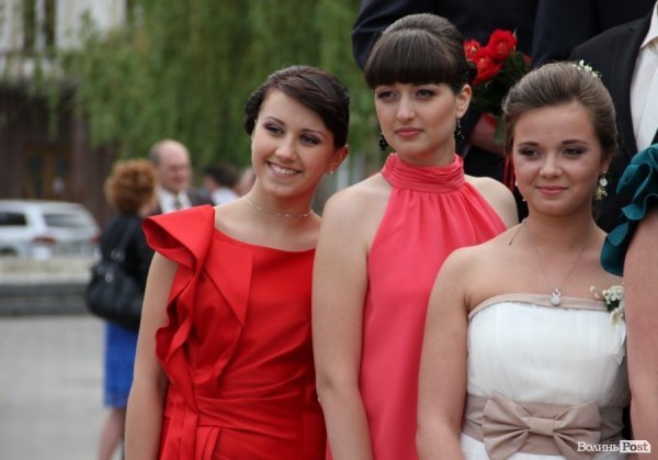 Луцьк відгуляв шкільні випускні. ФОТО