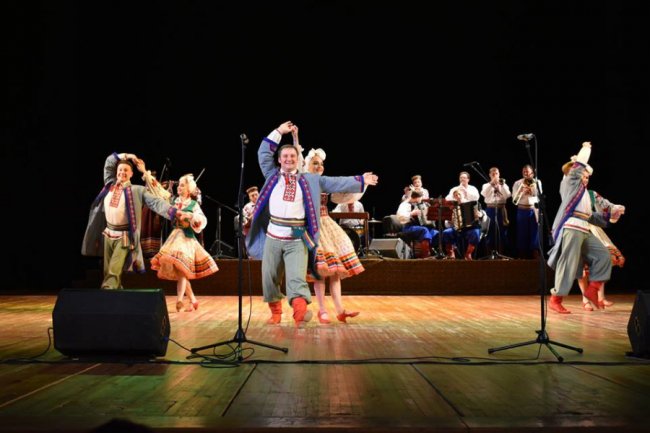 Артисток Волинського народного хору відзначили нагородами. ФОТО