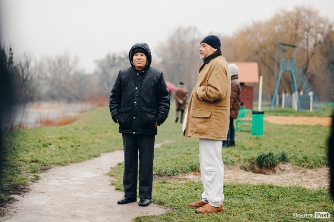 Водохреще у Луцьку: освячення води в річці Стир та занурення лучан. ФОТОРЕПОРТАЖ