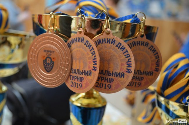 «Ми даруємо емоції»: у Луцьку відбувся перший благодійний «Respect CUP» з футзалу. ФОТО