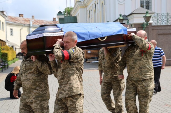 У Луцьку попрощалися з полеглим Героєм Валерієм Ткачуком