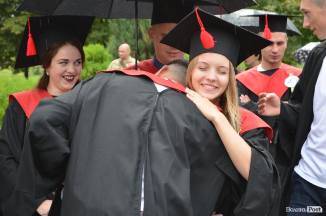 У луцькому політесі «відгуділи» випускний. ФОТО