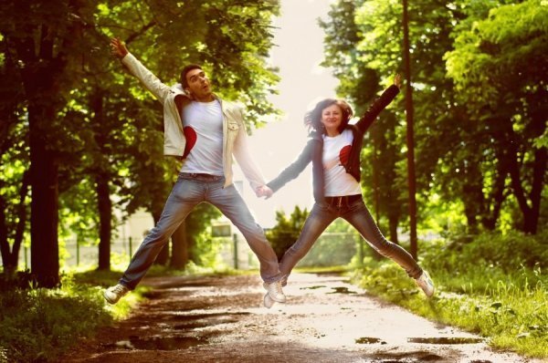 Щасливі закохані 04.06.2013, м.Сокаль, центральний парк. Автор Оксана Василькова