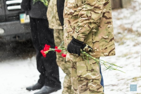 В Устилузі попрощалися із загиблим бійцем. ФОТО