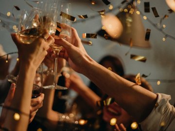 Як організувати круту корпоративну вечірку* 