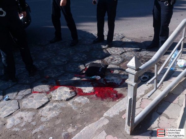 На Перемоги «Тойота» збила людину. ФОТО