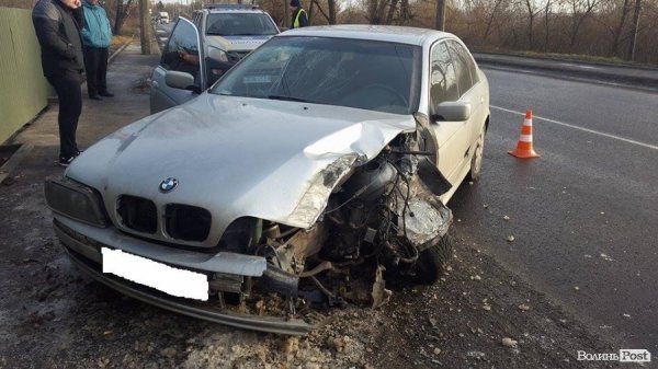 На дорогах Луцька - ковзанка! Як наслідок - численні ДТП. ФОТО. ОНОВЛЕНО