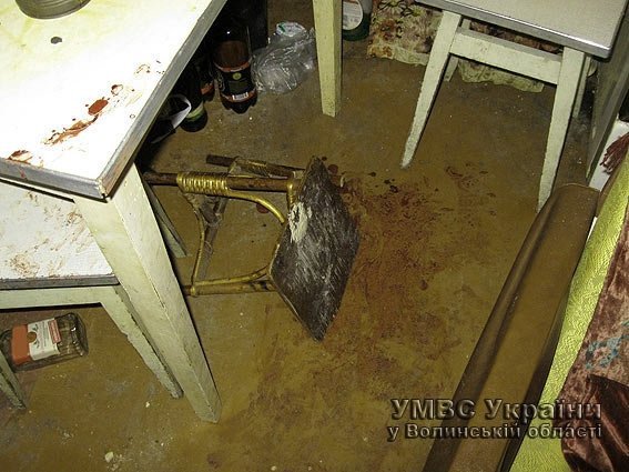 На Волині батько порізав сина. ФОТО