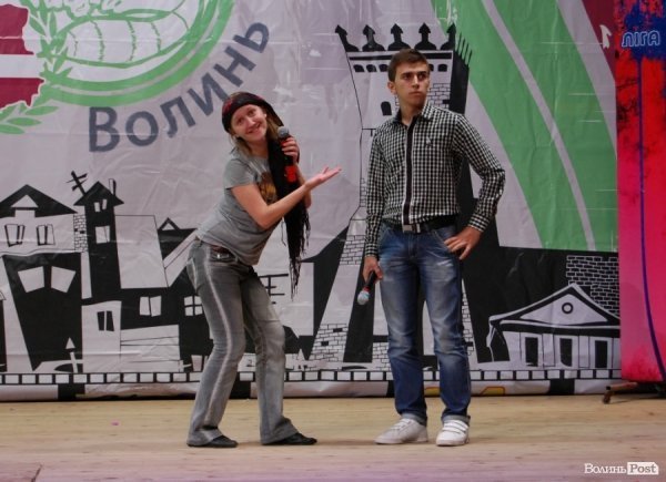 У Луцьку на КВНі із заступника луцького мера «зняли» джинси. ФОТО