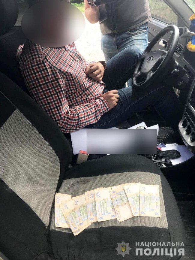 Заступника мера Володимира, якого впіймали на хабарі, взяли під домашній арешт