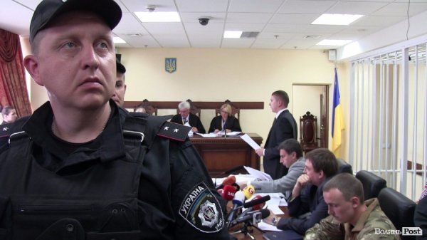 Підозрюваного у вбивстві Олеся Бузини знову взяли під варту. ФОТО