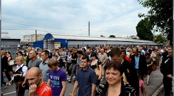 Поховали загиблого під Волновахою нововолинця. ФОТО. ВІДЕО