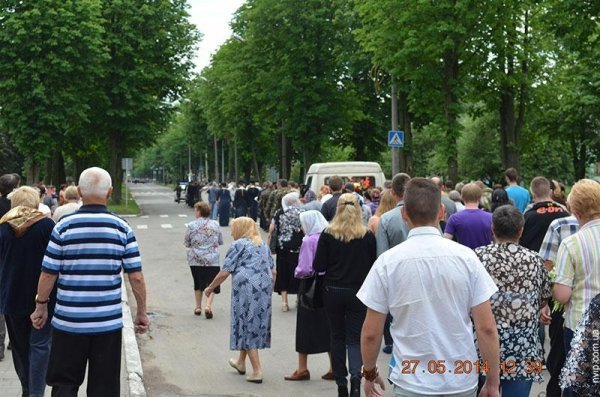 Поховали загиблого під Волновахою нововолинця. ФОТО. ВІДЕО