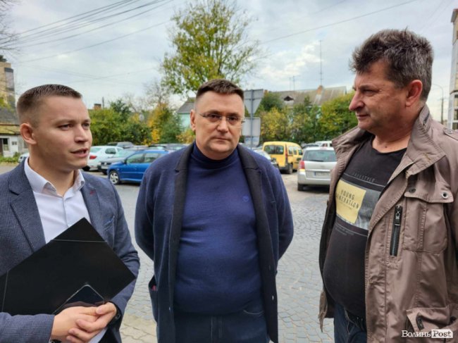 У Луцьку – мирна акція протесту «Спочатку дрони». ФОТО