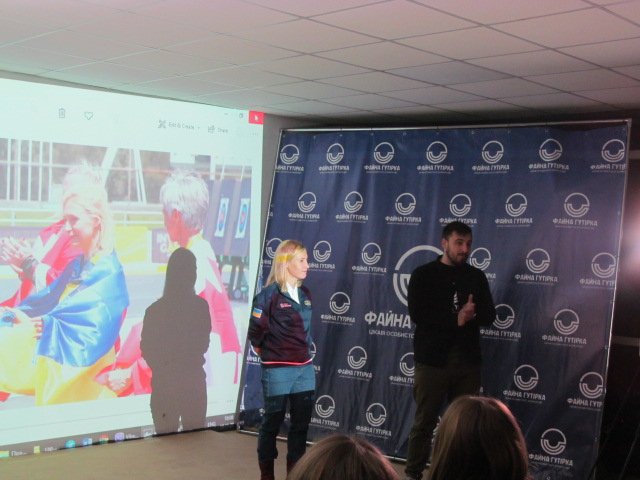 Волинянка розповіла про знайомство із принцом Гаррі. ФОТО