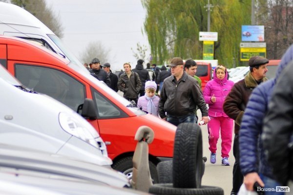 Луцький авторинок. БУДНІ МІСТА