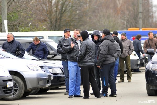 Луцький авторинок. БУДНІ МІСТА