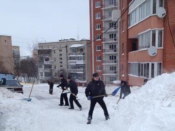 Українці  придумали, як заробляти на рясному снігу. ВІДЕО