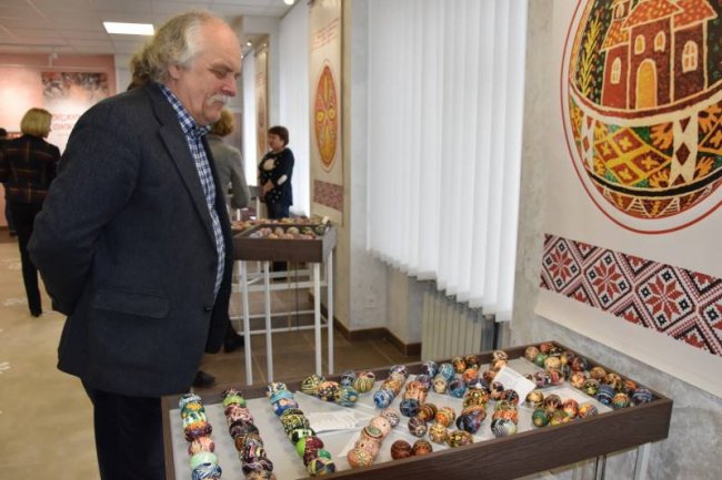 У Луцьку - виставка із понад 700 писанок. ФОТО