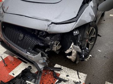 На Соборності у Луцьку зіткнулися дві автівки. ФОТО