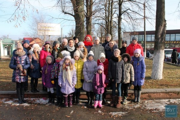 У Нововолинську колядують, щоб допомогти бійцям АТО. ФОТО