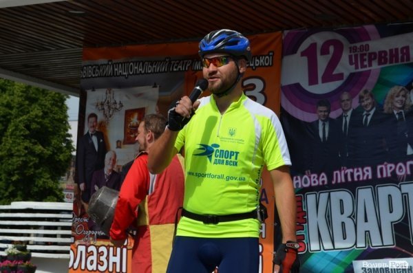 Велодень у Луцьку зібрав більше тисячі людей. ФОТО 