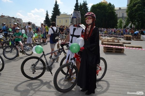 Велодень у Луцьку зібрав більше тисячі людей. ФОТО 