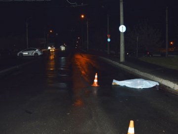 Смертельна ДТП у Луцьку: поліція розслідує загибель чоловіка. ФОТО