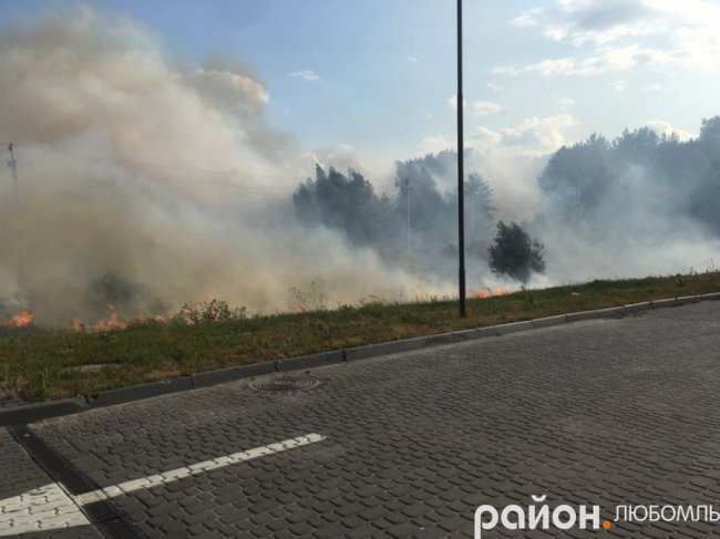 На Волині – пожежа біля заправки. ФОТО