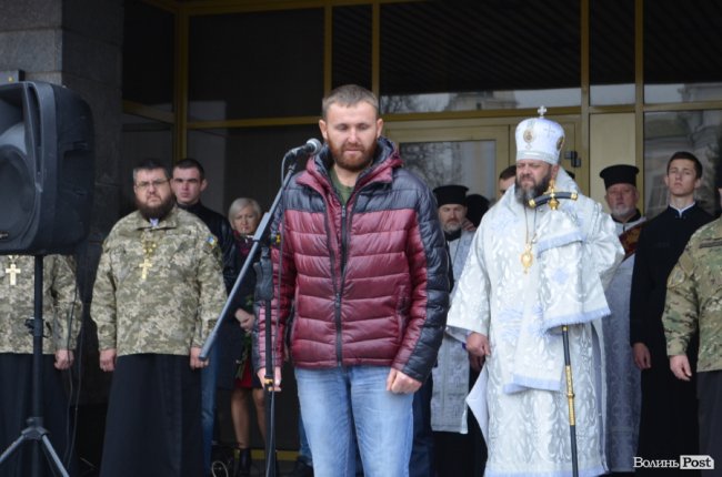 «Він захищав не лише свою сім‘ю»: у Луцьку попрощалися з Героєм. ФОТОРЕПОРТАЖ