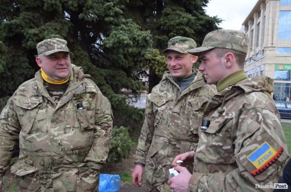 У Луцьку ярмаркували, щоб допомогти добровольцям в АТО.ФОТО