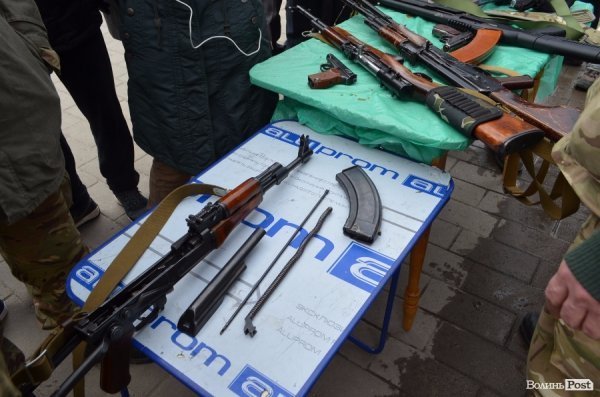 У Луцьку ярмаркували, щоб допомогти добровольцям в АТО.ФОТО