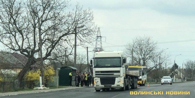 У Гірці Полонці вантажівка на смерть збила жінку