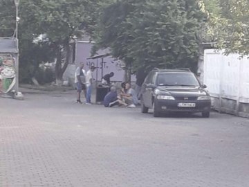 П'яниці валяються під ногами і чіпляються до дівчат: вимагають знищити «кочівний прилавок» біля Північного ринку