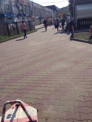 У Луцьку муніципали припинили незаконну торгівлю сільськогосподарськими продуктами. ФОТО