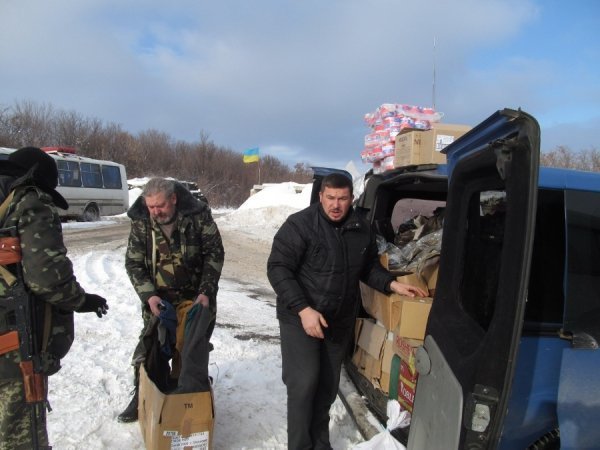 Волинські священики відвезли бійцям допомогу на 20 тисяч. ФОТО